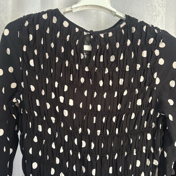 H&M DRESS SMOCKED POLKA DOT Sz:XS - Picture 3 of 10